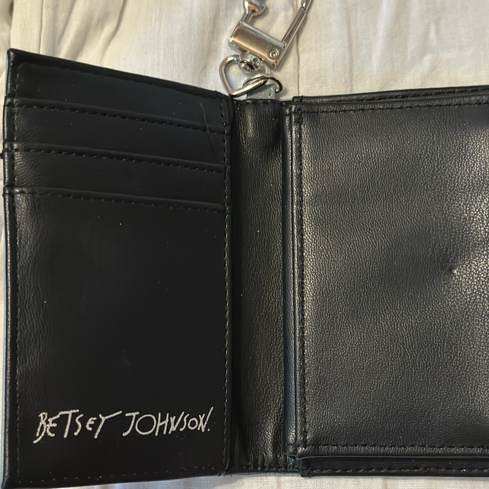 Betsy Johnson blue small wallet in great condition - Picture 6 of 6